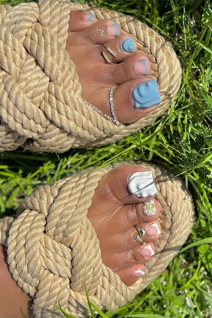50+ Best Stunning Summer Toe Nails For 28 27.Summer Toe Nails 1