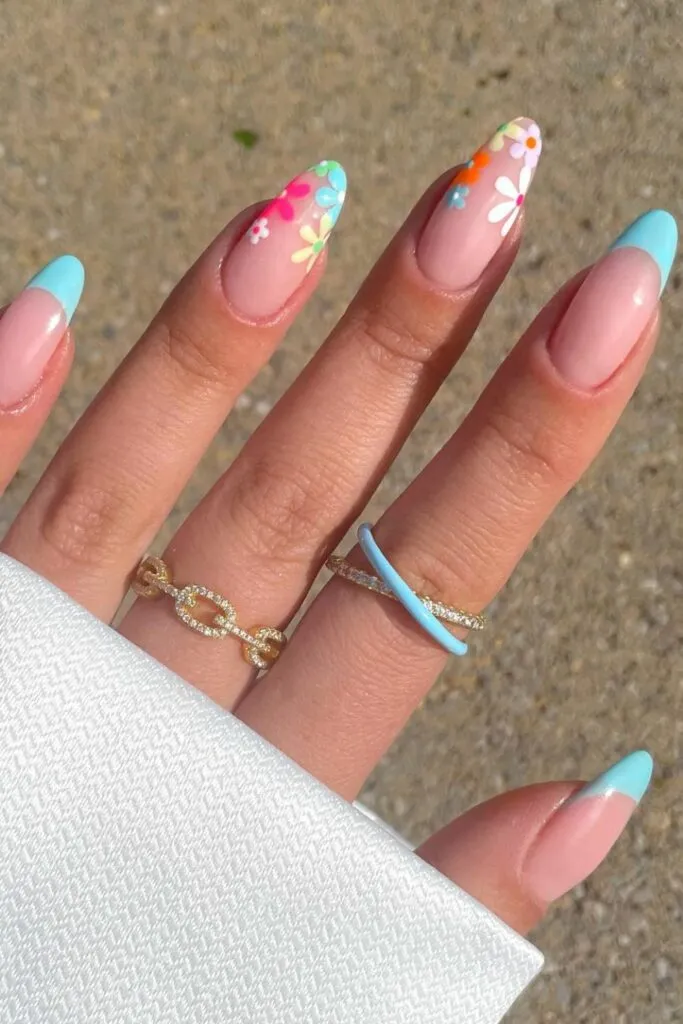 3.Floral Nails Designs