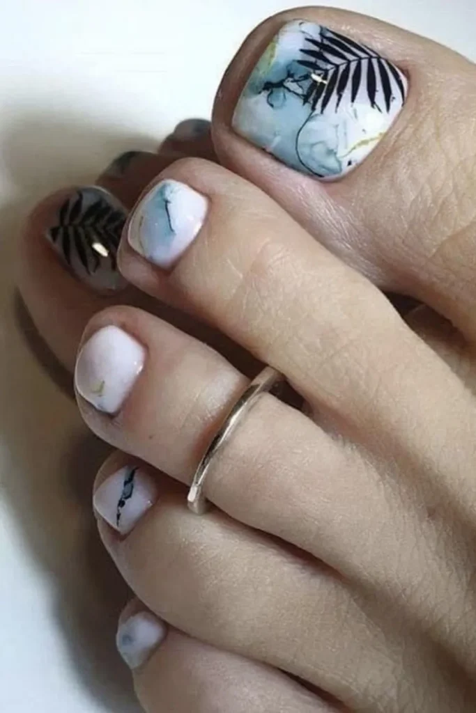 50+ Best Stunning Summer Toe Nails For 34 33.Summer Toe Nails