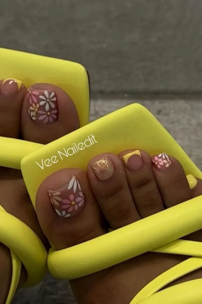 50+ Best Stunning Summer Toe Nails For 39 38.Summer Toe Nails