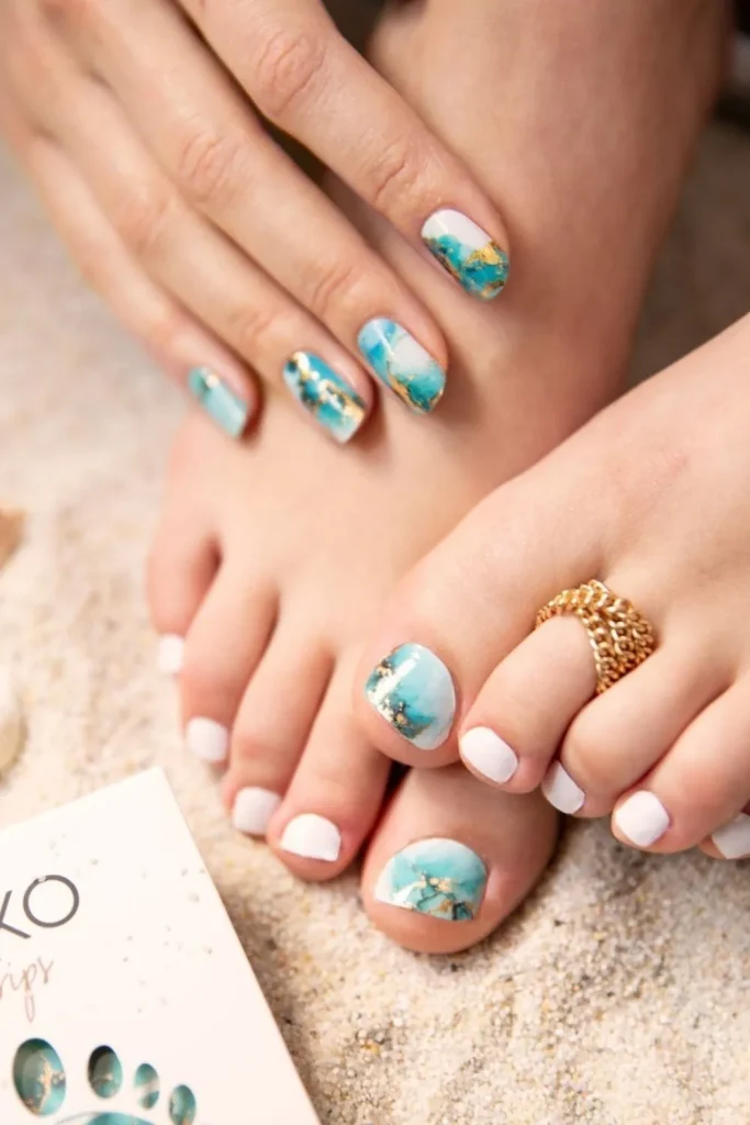 50+ Best Stunning Summer Toe Nails For 6 5.Summer Toe Nails