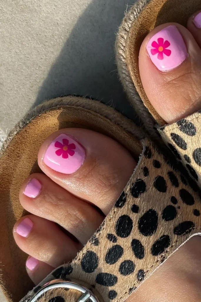 50+ Best Stunning Summer Toe Nails For 9 8.Summer Toe Nails