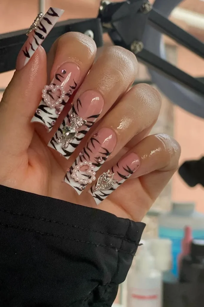 45+ Extra Baddie Nails Designs | For Diva Looks 23 extra baddie nails 23