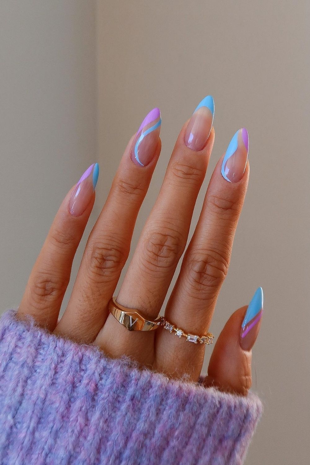 2025 Almond Nails: Soft & Stylish Trends