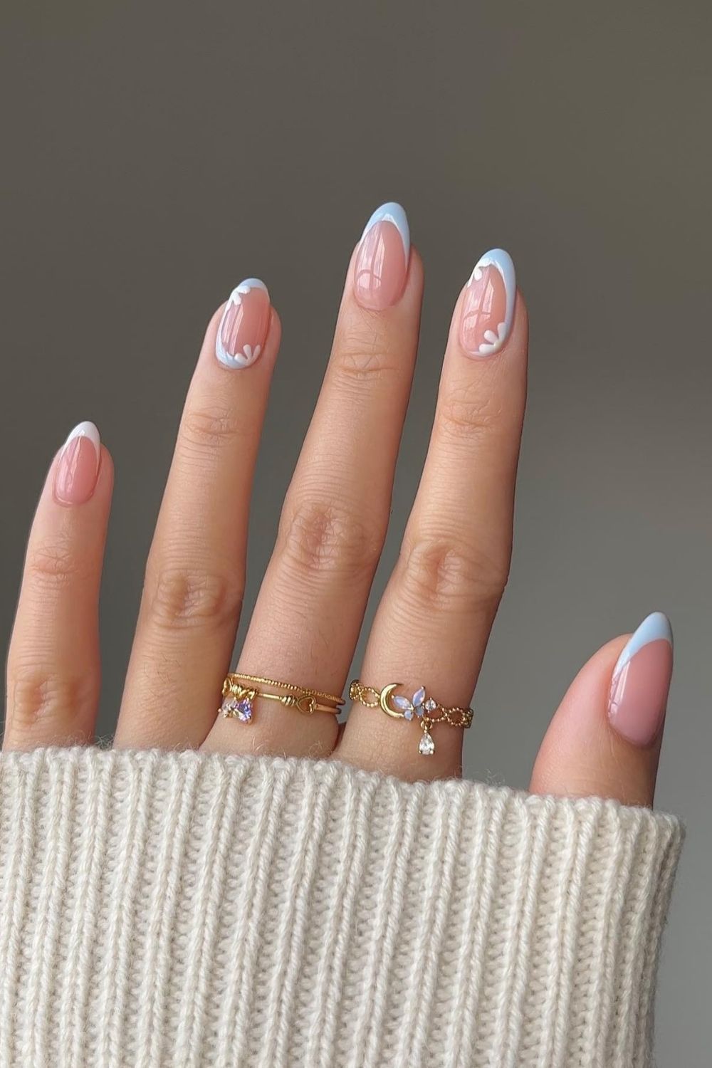 55 Trendy Summer Almond Nails Designs | Must Try In 20 Blue and White Florals