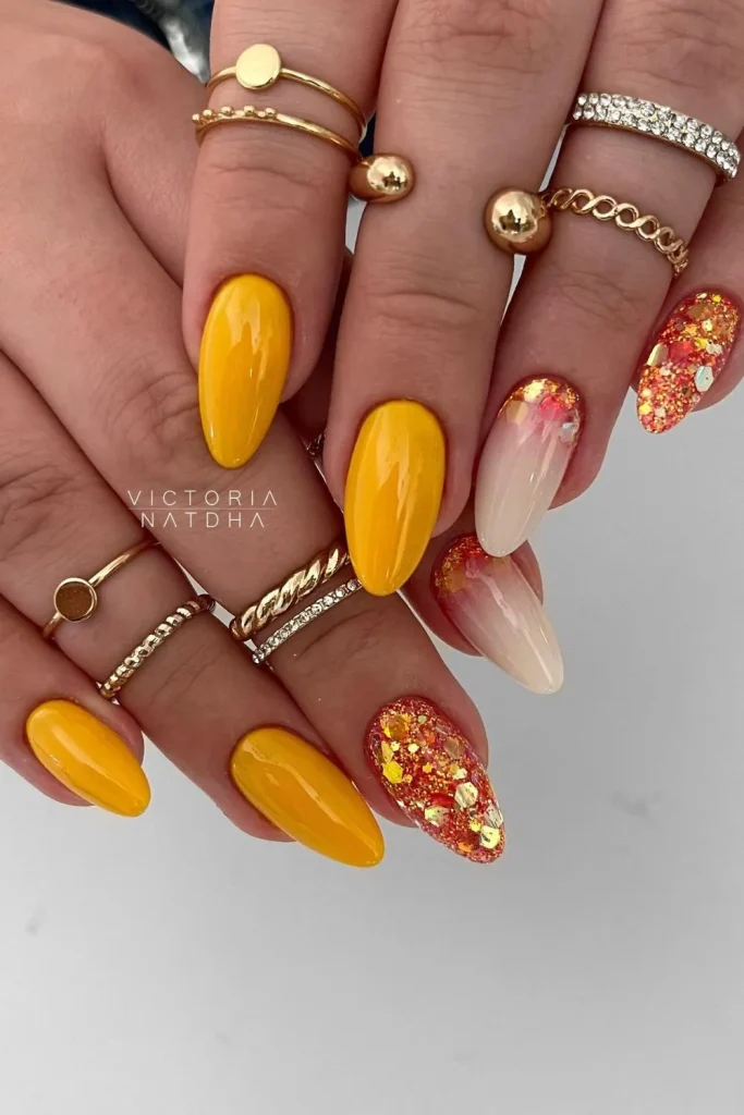 28 End of Summer Nails Designs That You Will Love To Copy In This Transition Season 4 End Of Summer Nails 3