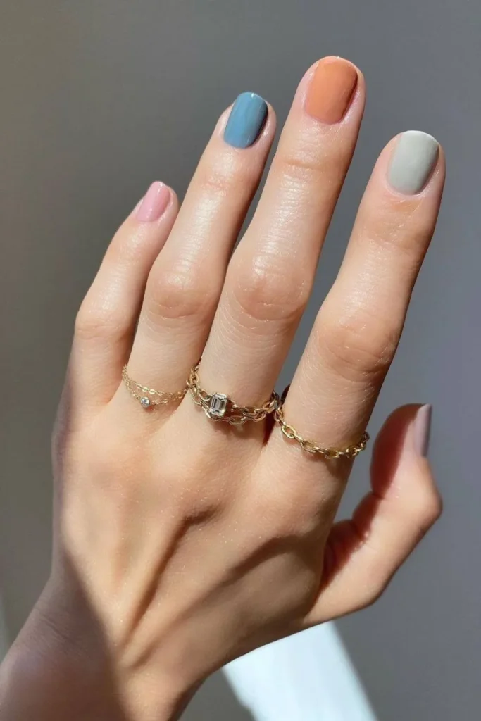 28 End of Summer Nails Designs That You Will Love To Copy In This Transition Season 10 End Of Summer Nails 9